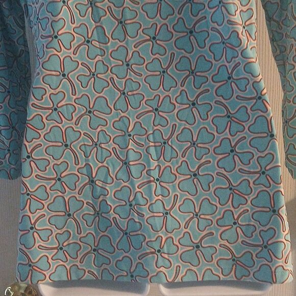 Anne Klein faux wrap blue clover print blouse top light siren blue  Sz L NWOT - Picture 6 of 9